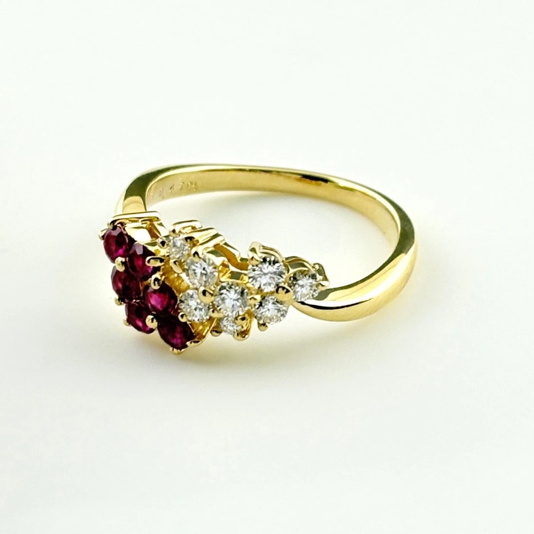 MIKIMOTO RUBY YELLOWGOLD RING DIAMOND: MIKIMOTO Ruby YellowGold Ring diamond Brand: MIKIMOTO Type/Style: Ring Material: 18KYellowGold, Main Stone/Creation Ruby Diamond Color: YellowGold Size: US 7 to 7.5 Accessories: None Accessories