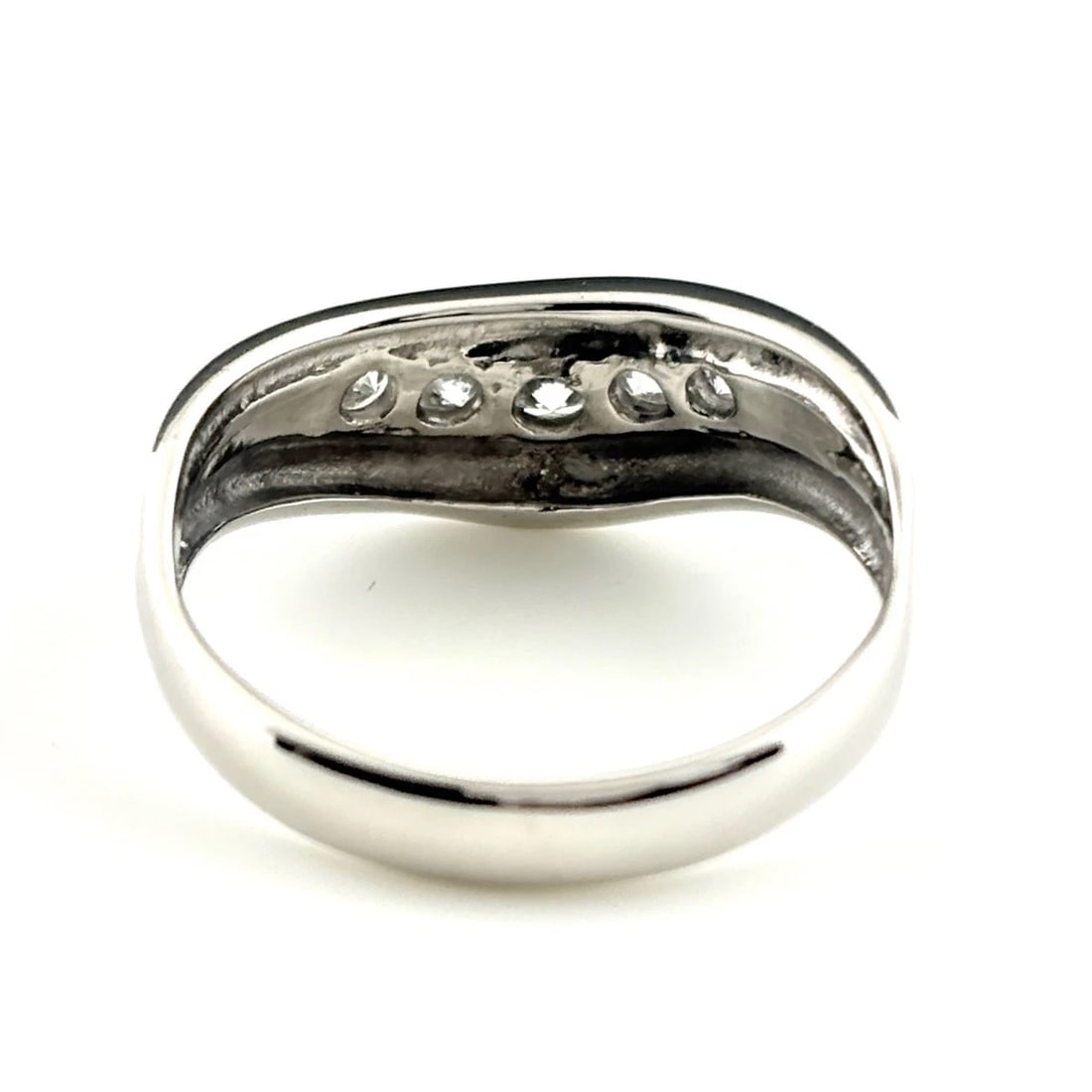 MELEE DIAMOND DESIGN PLATINUM RING - 4