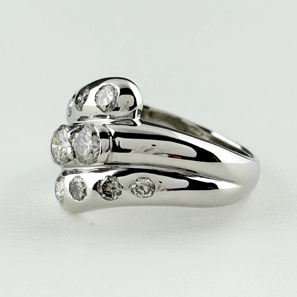 MELEE DIAMOND DESIGN PLATINUM RING: melee diamond design Platinum Ring Brand: Unbranded Type/Style: Ring Material: Platinum900, Main Stone/Creation Natural Color: None Size: US 6 Accessories: None Accessories Notice: When purchasing