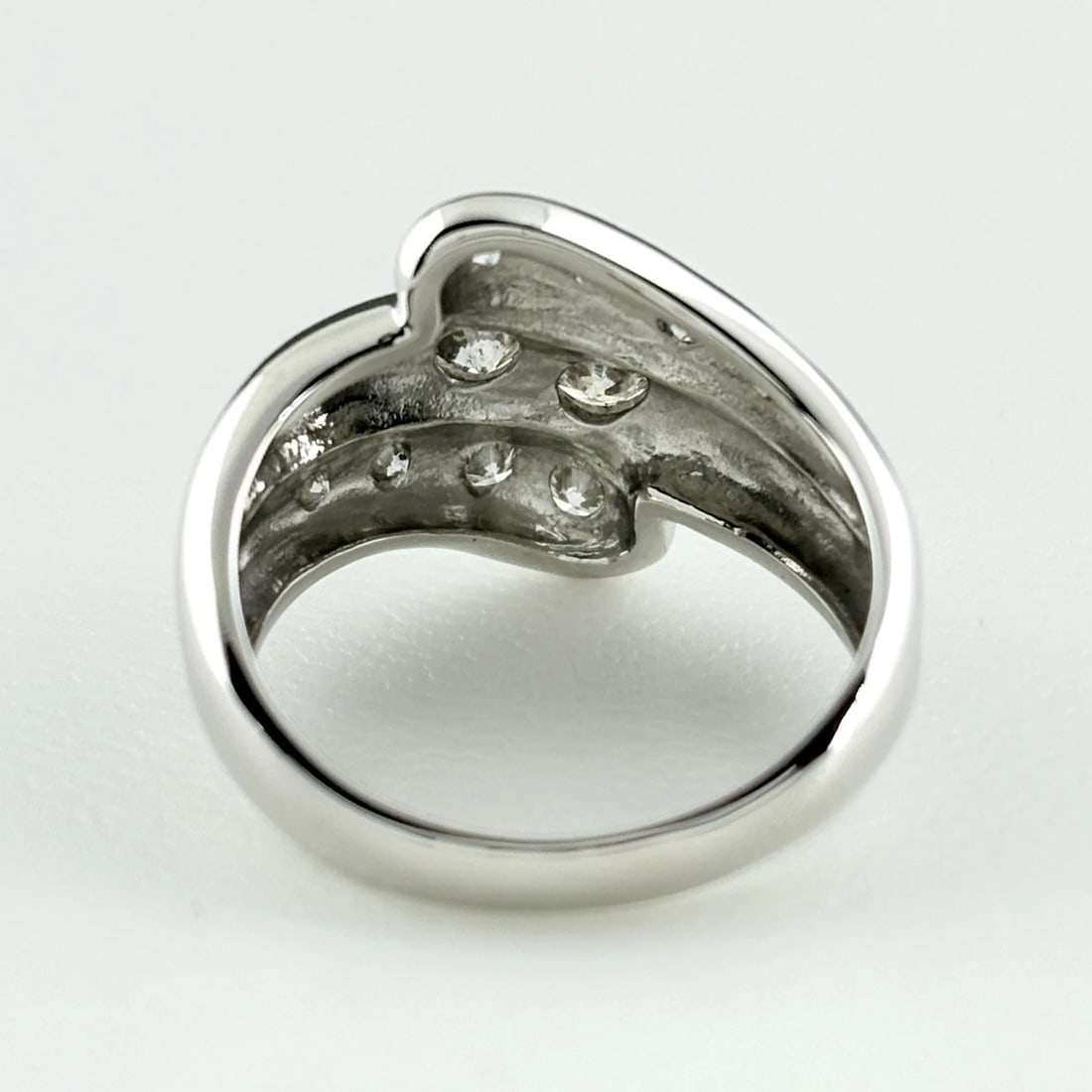 MELEE DIAMOND DESIGN PLATINUM RING - 5
