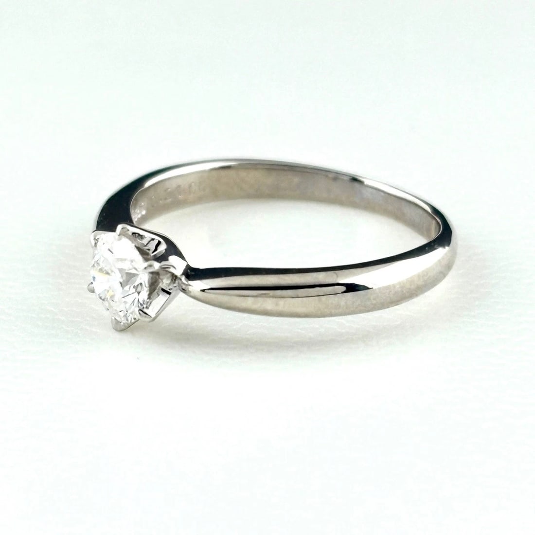 MIKIMOTO DIAMOND DESIGN PLATINUM RING: MIKIMOTO diamond design Platinum Ring Brand: MIKIMOTO Type/Style: Ring Material: Pt950, Main Stone/Creation Natural Color: None Size: US 4.5 to 5 Accessories: None Accessories Notice: When purchasing