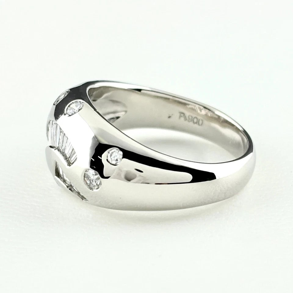 MELEE DIAMOND DESIGN PLATINUM RING: melee diamond design Platinum Ring Brand: Unbranded Type/Style: Ring Material: Platinum900, Main Stone/Creation Natural Color: None Size: US 6 to 6.5 Accessories: None Accessories Notice: