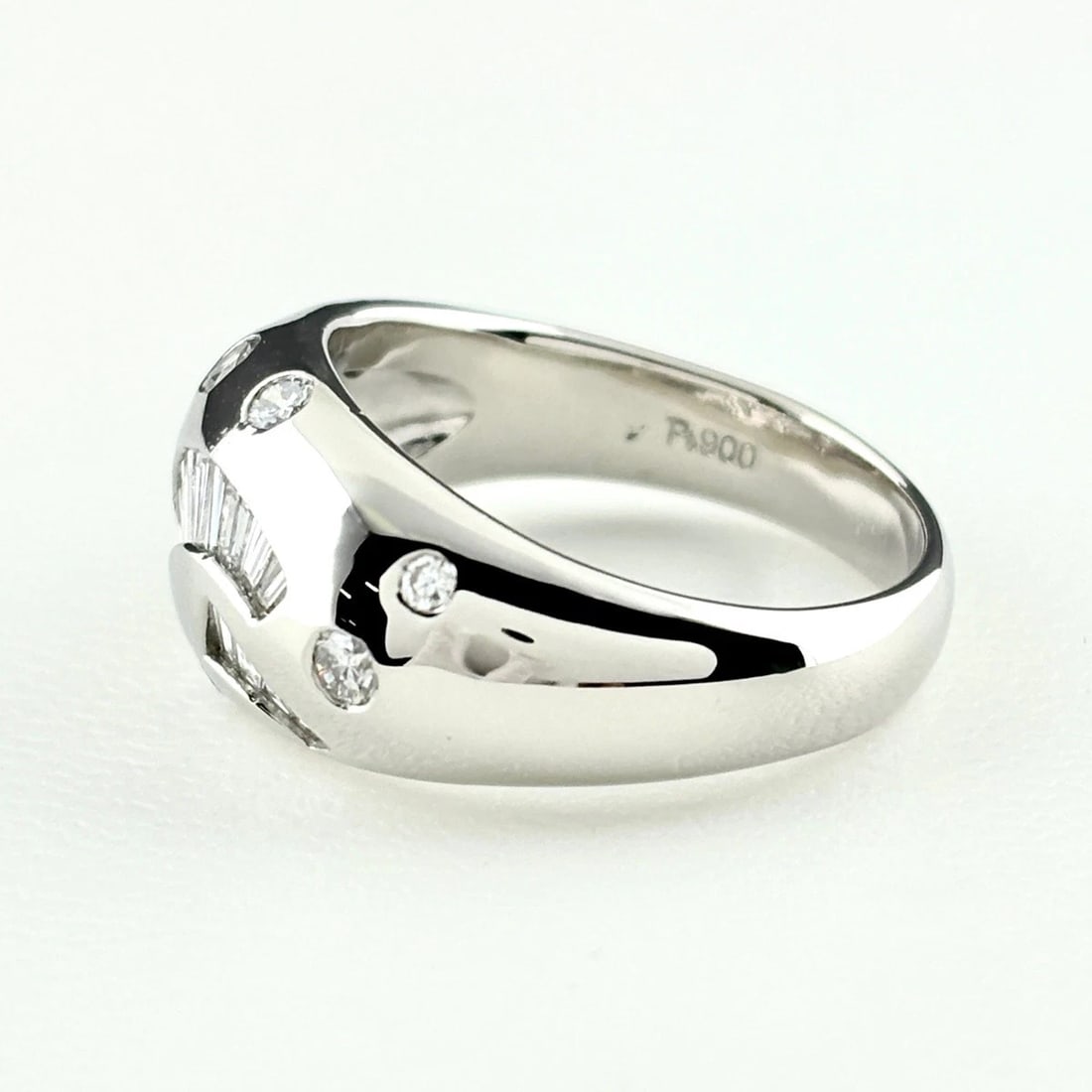 MELEE DIAMOND DESIGN PLATINUM RING - 3