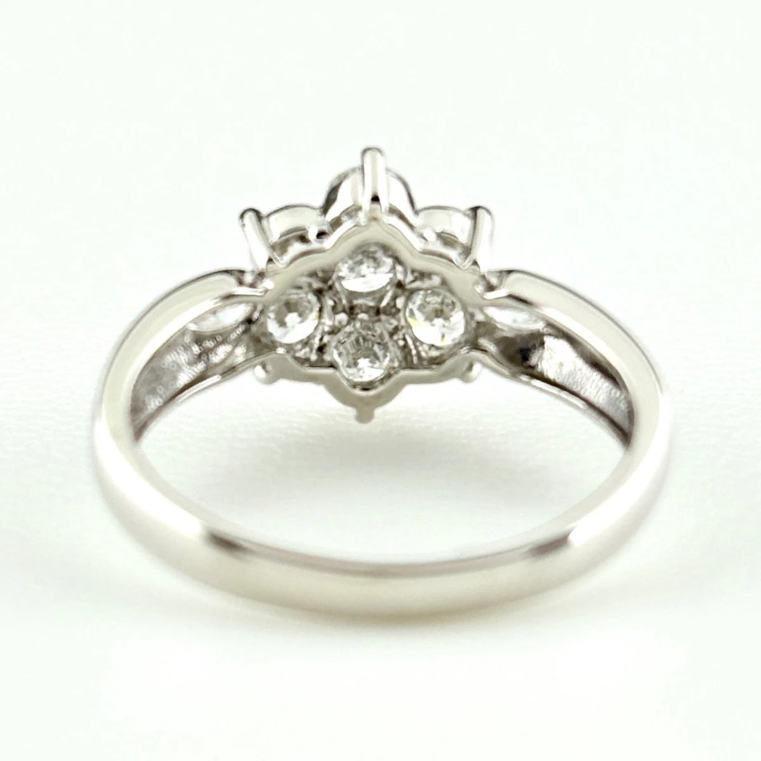 MELEE DIAMOND DESIGN PLATINUM RING - 4