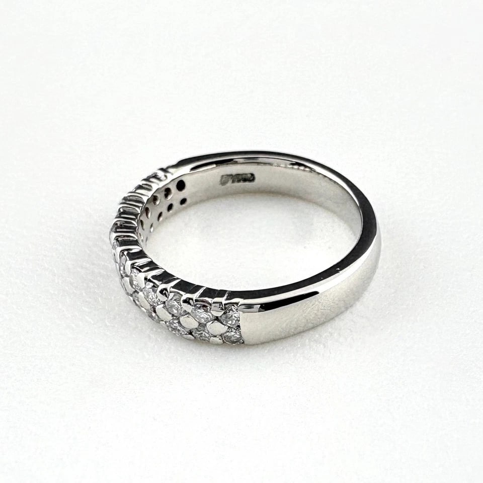 MELEE DIAMOND DESIGN PLATINUM RING: melee diamond design Platinum Ring Brand: Unbranded Type/Style: Ring Material: Pt900, Main Stone/Creation Natural Color: None Size: US 3.5 to 4 Accessories: None Accessories Notice: When purchasing