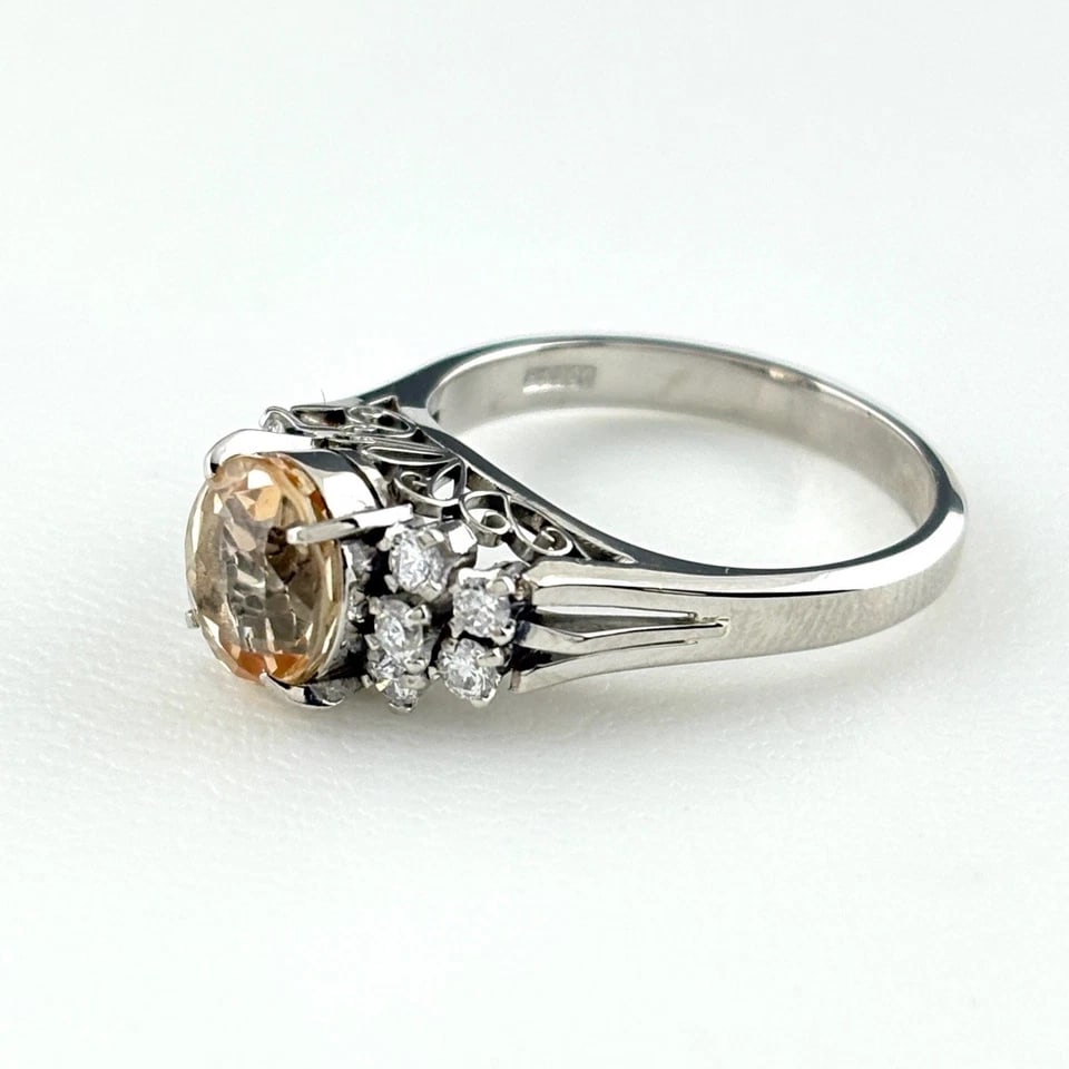 IMPERIAL TOPAZ DESIGN PLATINUM RING DIAMOND: Imperial topaz design Platinum Ring diamond Brand: Unbranded Type/Style: Ring Material: Platinum900, Main Stone/Creation Topaz?diamond Color: None Size: US 6.5 to 7 Accessories: None Accessories
