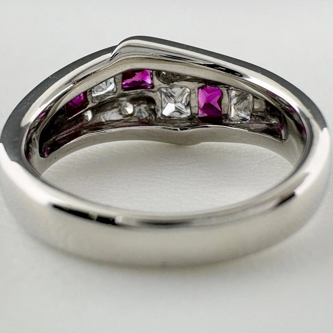 RUBY DESIGN PLATINUM MELEE DIAMOND RING - 5