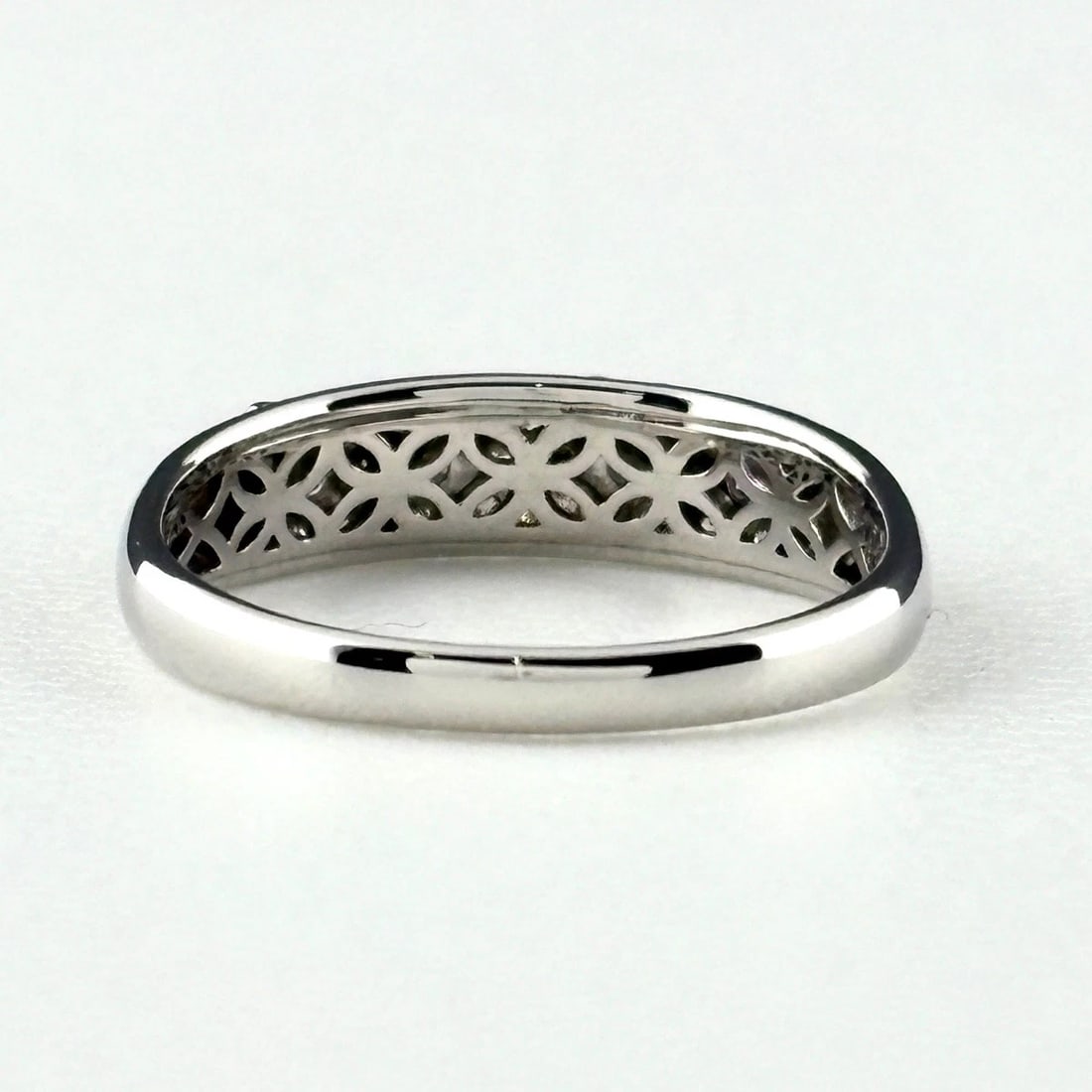 MELEE DIAMOND DESIGN PLATINUM RING - 2