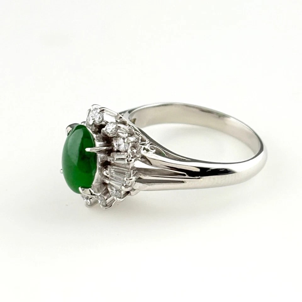 JADE DESIGN PLATINUM MELEE DIAMOND RING: jade design Platinum melee diamond Ring Brand: Unbranded Type/Style: Ring Material: Pt900, Main Stone/Creation Jade diamond Color: None Size: US 6 to 6.5 Accessories: None Accessories Notice: When