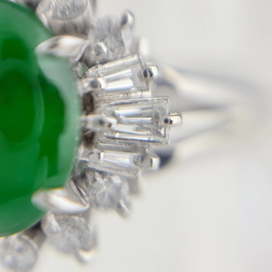 JADE DESIGN PLATINUM MELEE DIAMOND RING - 3
