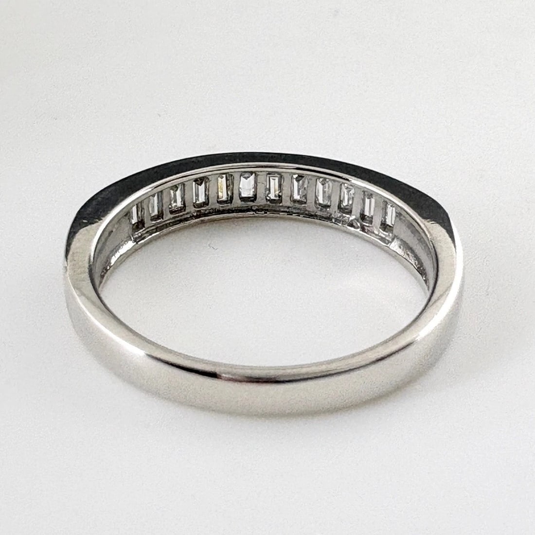 MELEE DIAMOND DESIGN PLATINUM RING - 5