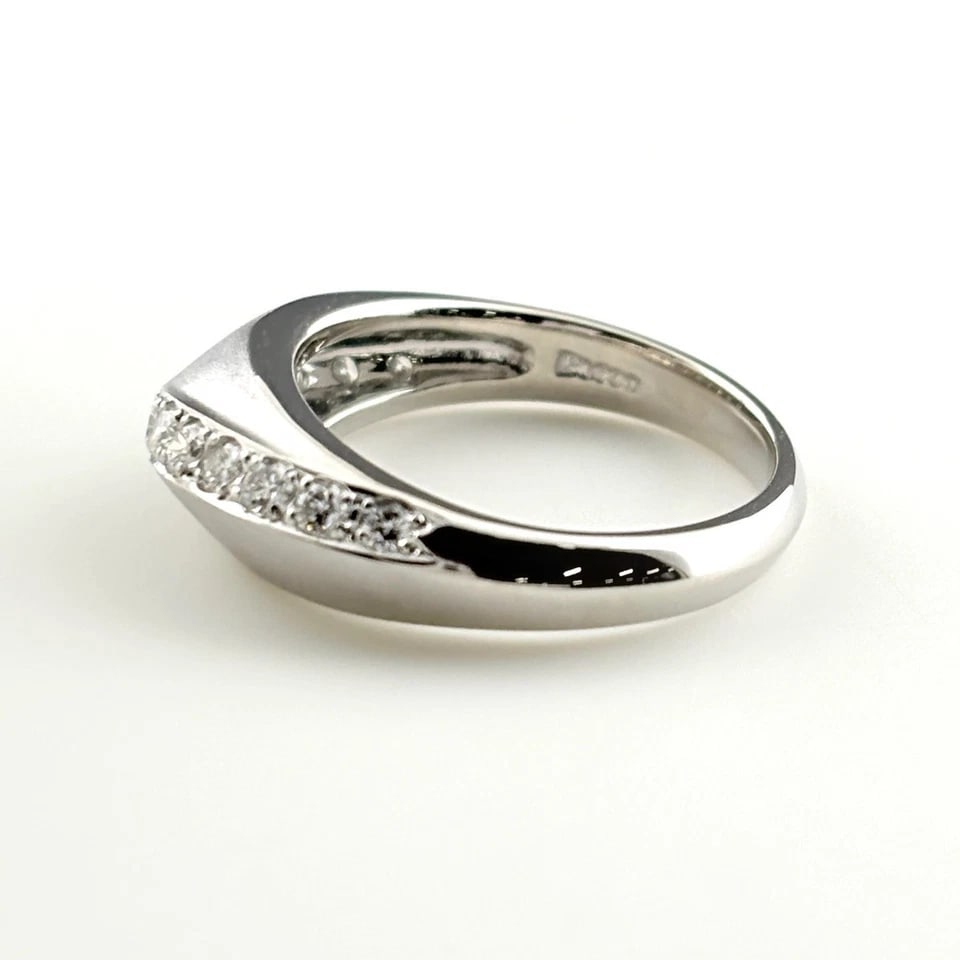MELEE DIAMOND DESIGN PLATINUM RING: melee diamond design Platinum Ring Brand: Unbranded Type/Style: Ring Material: Pt900, Main Stone/Creation Natural Color: None Size: US 6 to 6.5 Accessories: None Accessories Notice: When p