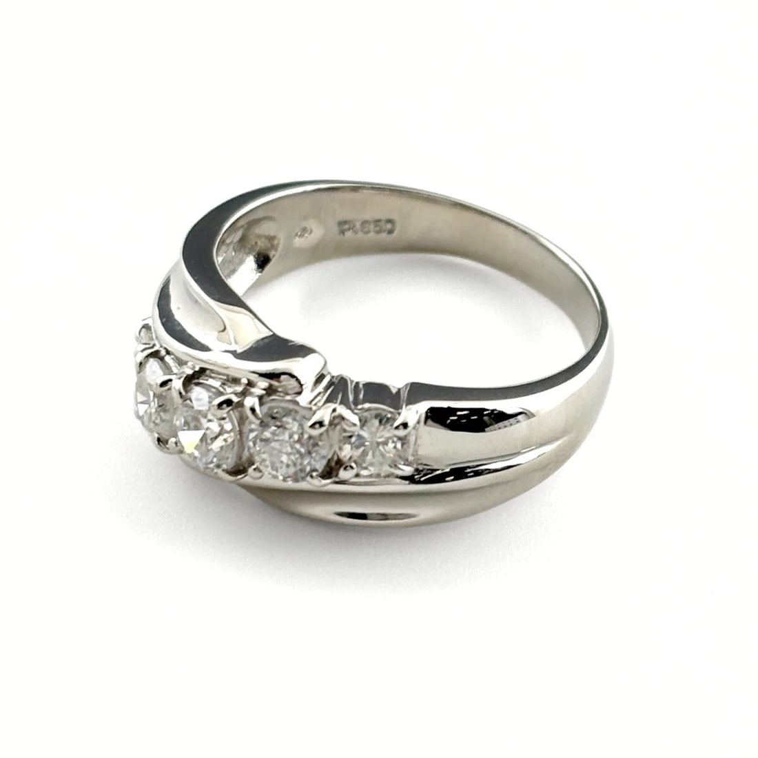 DIAMOND DESIGN PLATINUM RING - 3