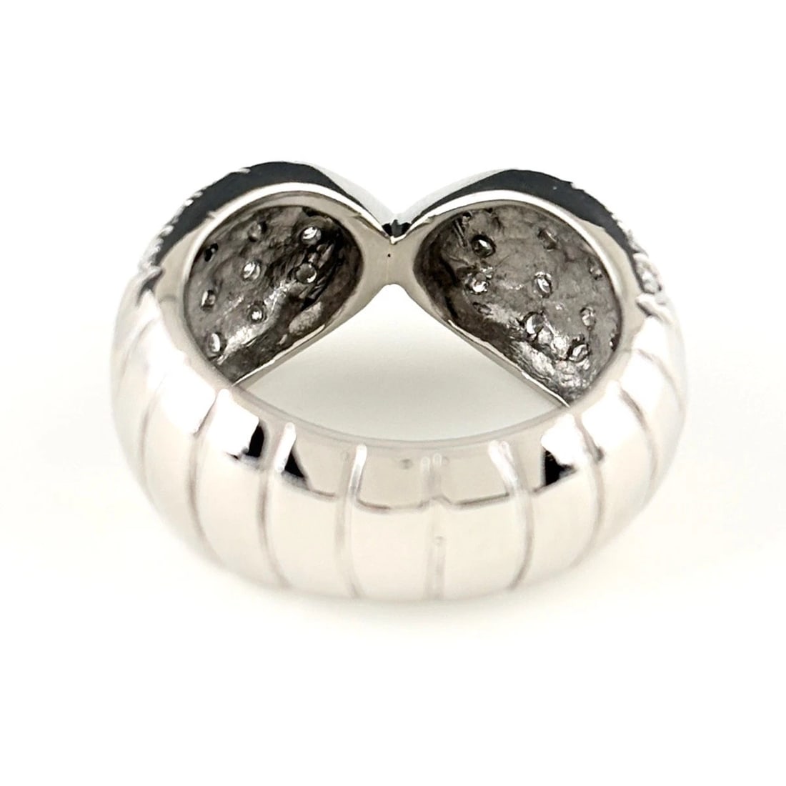 MELEE DIAMOND DESIGN PLATINUM RING - 3