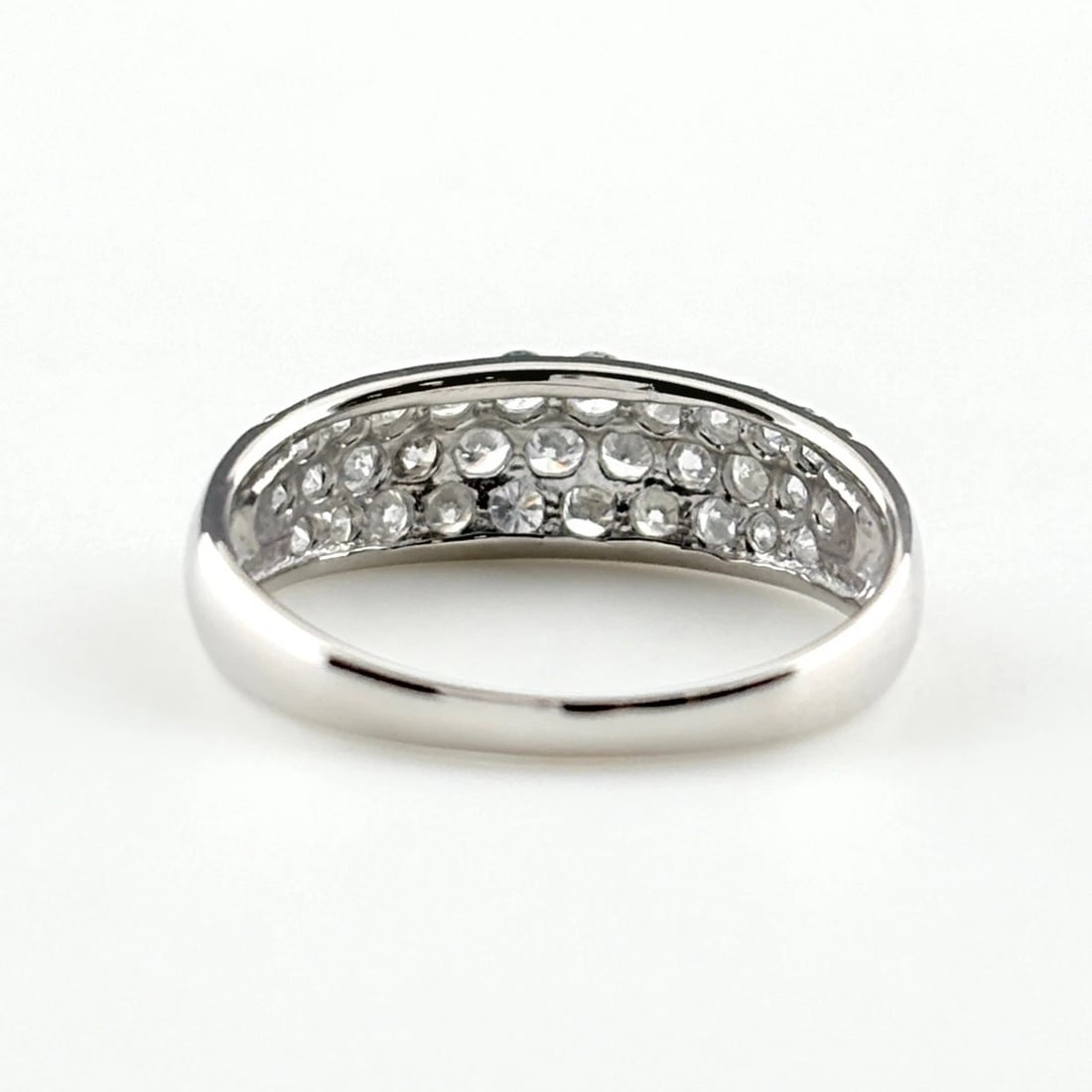 MELEE DIAMOND DESIGN PLATINUM RING - 4