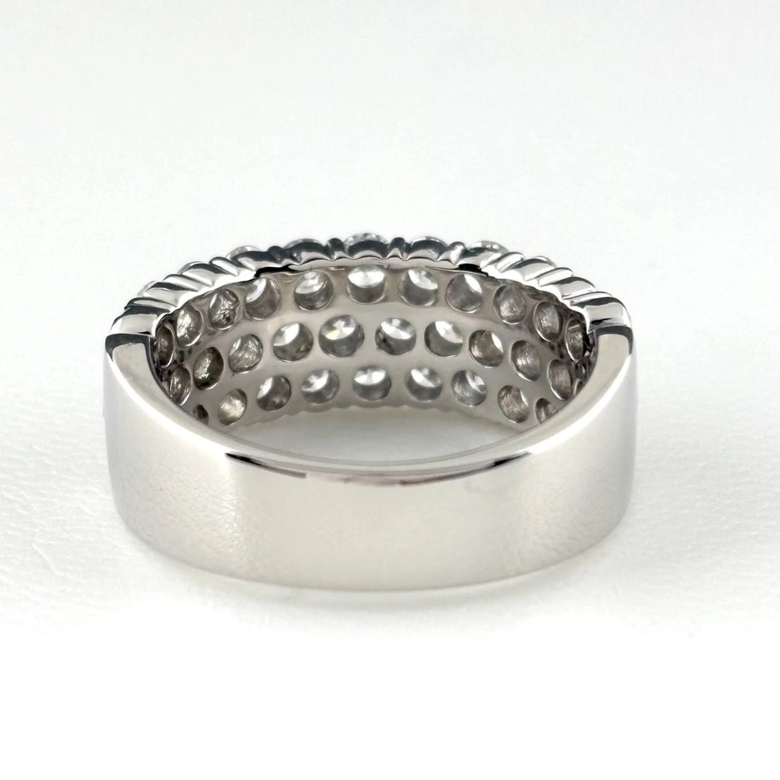 MELEE DIAMOND DESIGN PLATINUM RING - 3