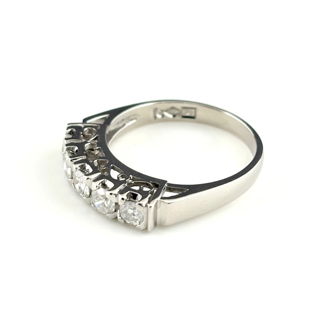 MELEE DIAMOND DESIGN PLATINUM RING - 3