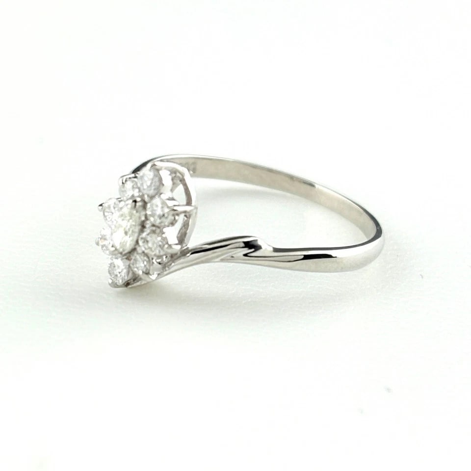 MELEE DIAMOND DESIGN PLATINUM RING: melee diamond design Platinum Ring Brand: Unbranded Type/Style: Ring Material: Pt900, Main Stone/Creation Natural Color: None Size: US 6.5 to 7 Accessories: None Accessories Notice: When p