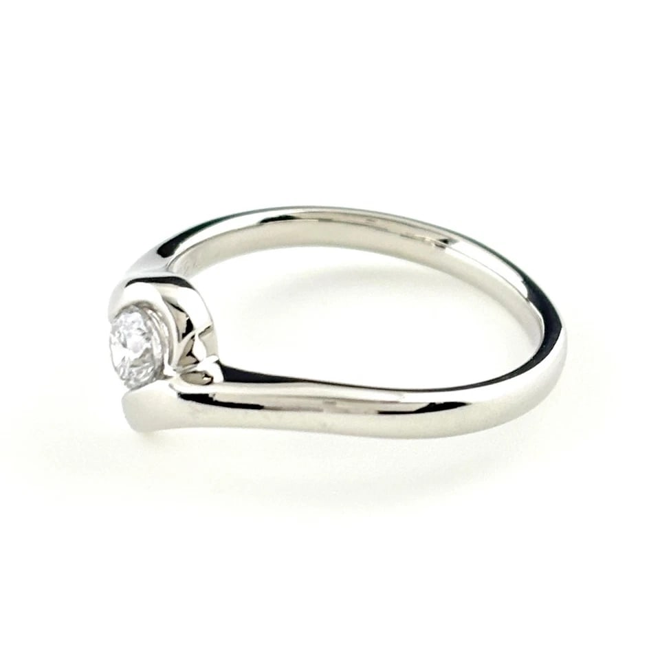 MELEE DIAMOND DESIGN PLATINUM RING: melee diamond design Platinum Ring Brand: Unbranded Type/Style: Ring Material: Pt900, Main Stone/Creation Natural Color: None Size: US 5 Accessories: None Accessories Notice: When purchasing