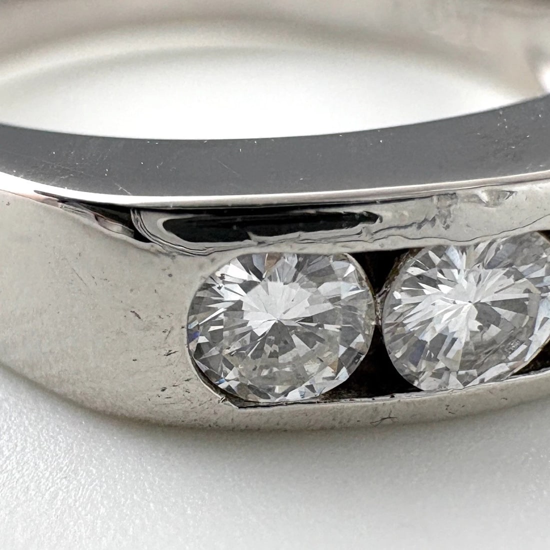 MELEE DIAMOND DESIGN PLATINUM RING - 5