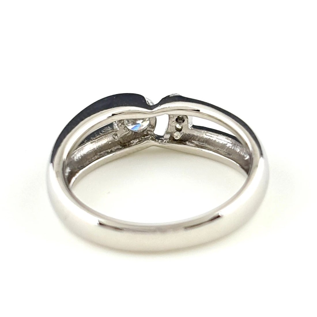 DIAMOND DESIGN PLATINUM MELEE RING - 4