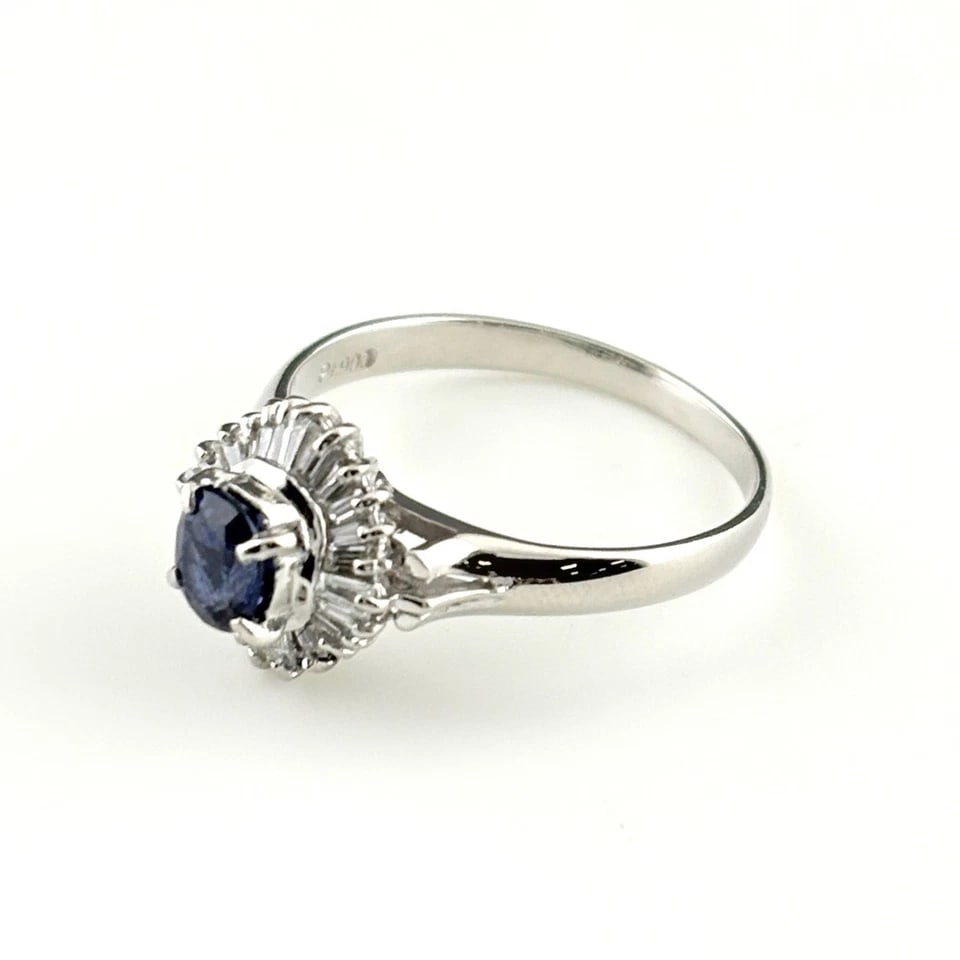 SAPPHIRE DESIGN PLATINUM MELEE DIAMOND RING: sapphire design Platinum melee diamond Ring Brand: Unbranded Type/Style: Ring Material: Pt900, Main Stone/Creation Sapphire Diamond Color: None Size: US 5.5 Accessories: None Accessories Notice: When