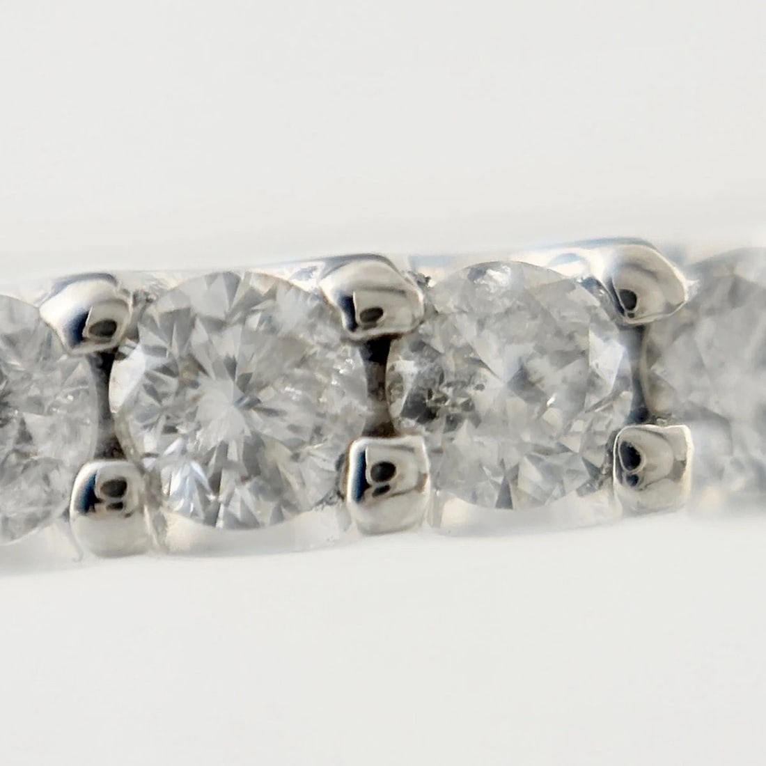 MELEE DIAMOND DESIGN PLATINUM RING - 2
