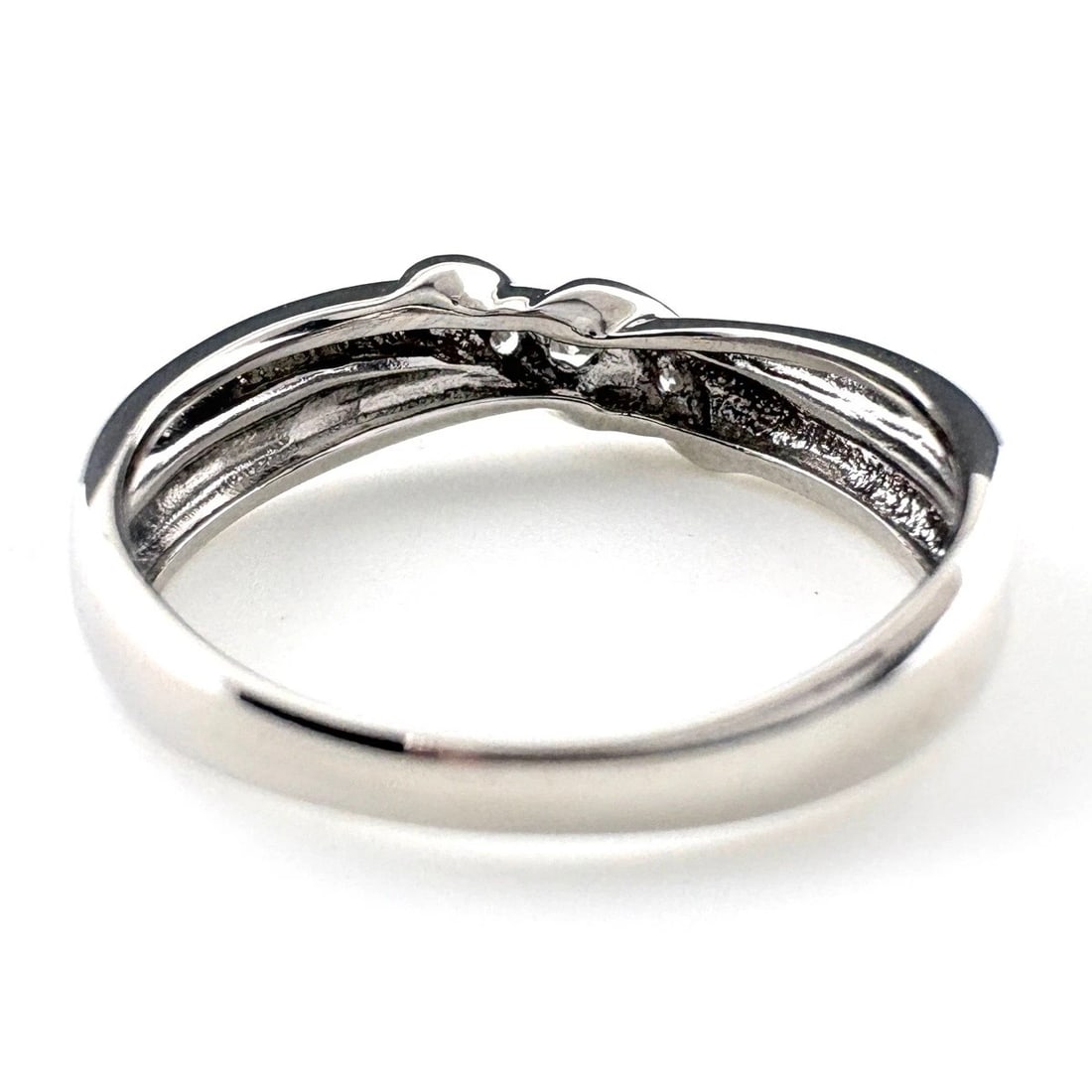 MELEE DIAMOND DESIGN PLATINUM RING - 4