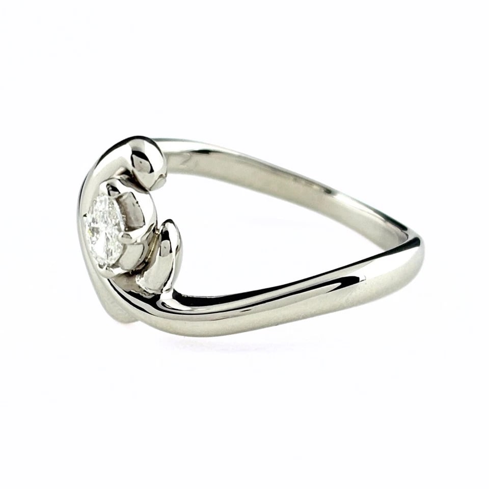 MELEE DIAMOND DESIGN PLATINUM RING: melee diamond design Platinum Ring Brand: Unbranded Type/Style: Ring Material: Pt900, Main Stone/Creation Natural Color: None Size: US 7.5 to 8 Accessories: None Accessories Notice: When p