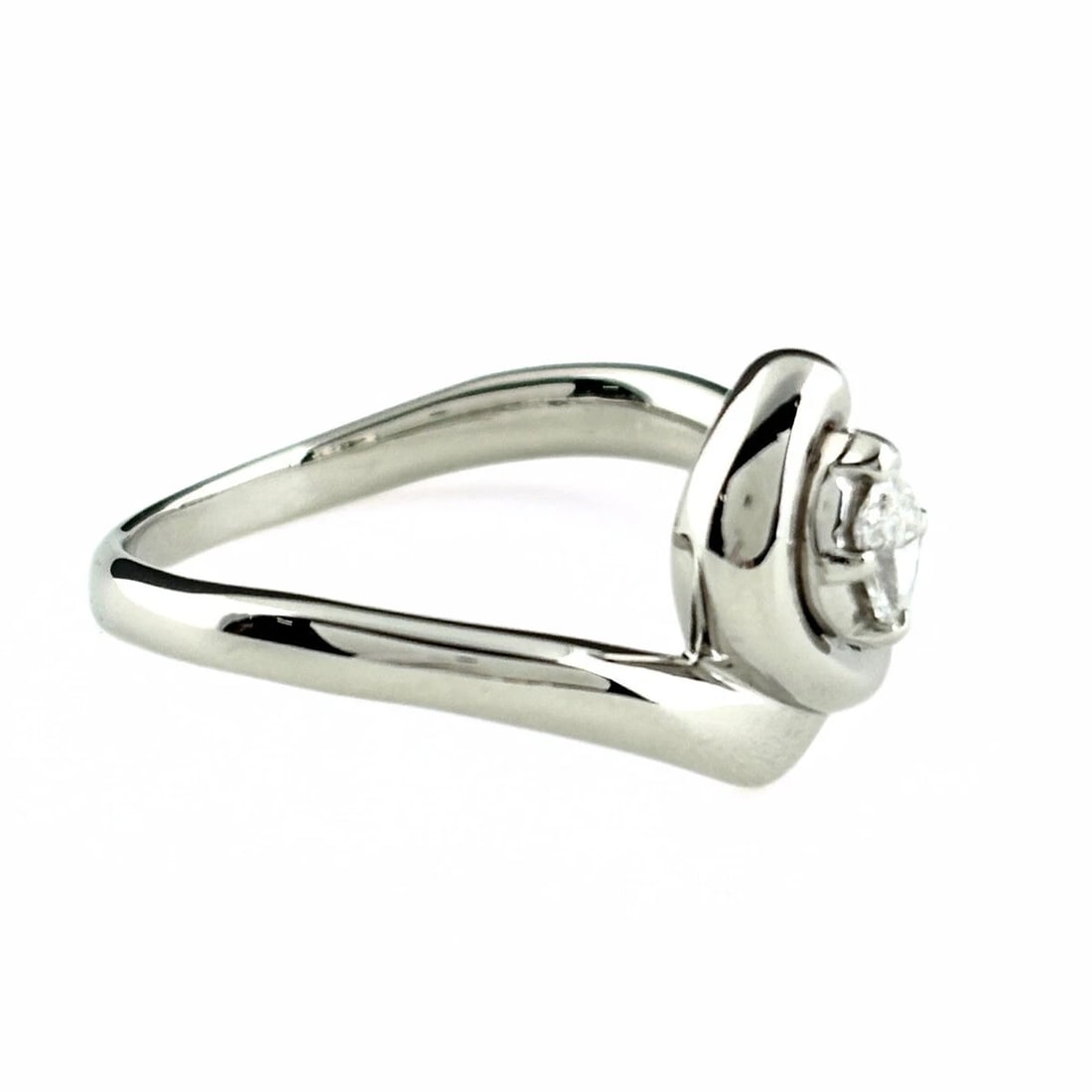 MELEE DIAMOND DESIGN PLATINUM RING - 4
