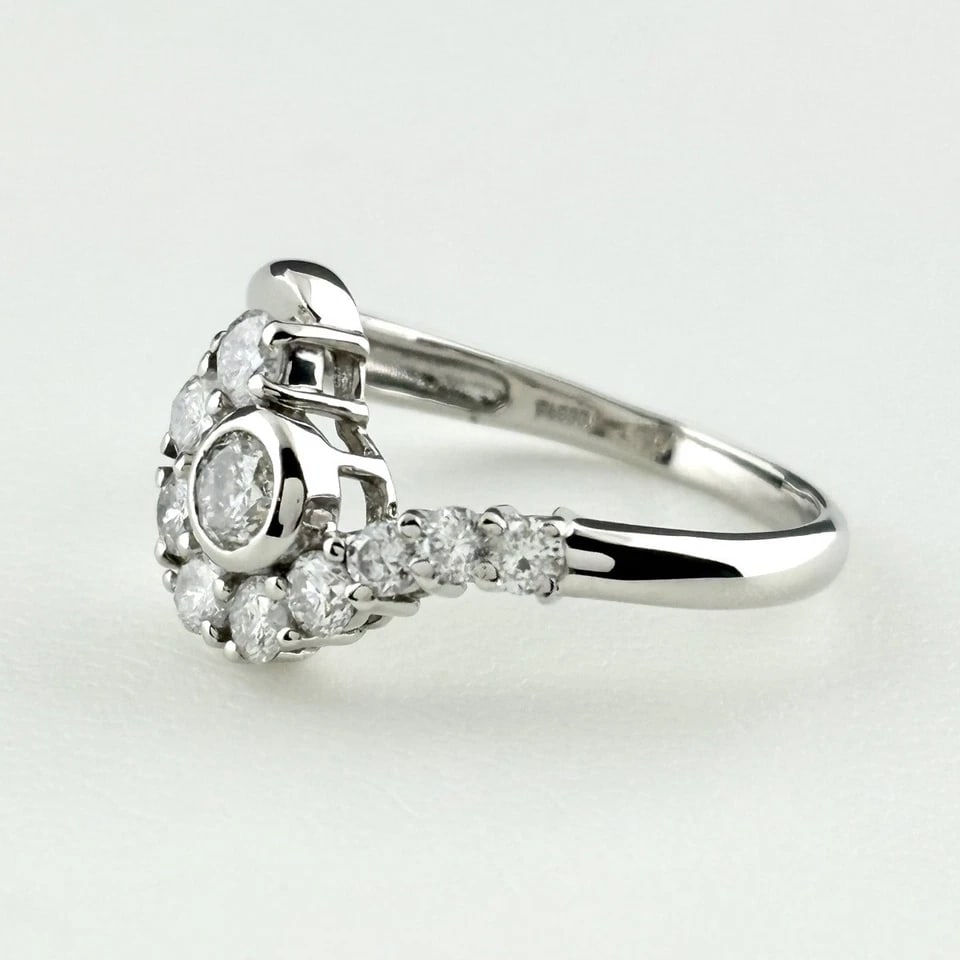 DIAMOND DESIGN PLATINUM RING: diamond design Platinum Ring Brand: Unbranded Type/Style: Ring Material: Pt900, Main Stone/Creation Natural Color: None Size: US 6.5 to 7 Accessories: None Accessories Notice: When purchas