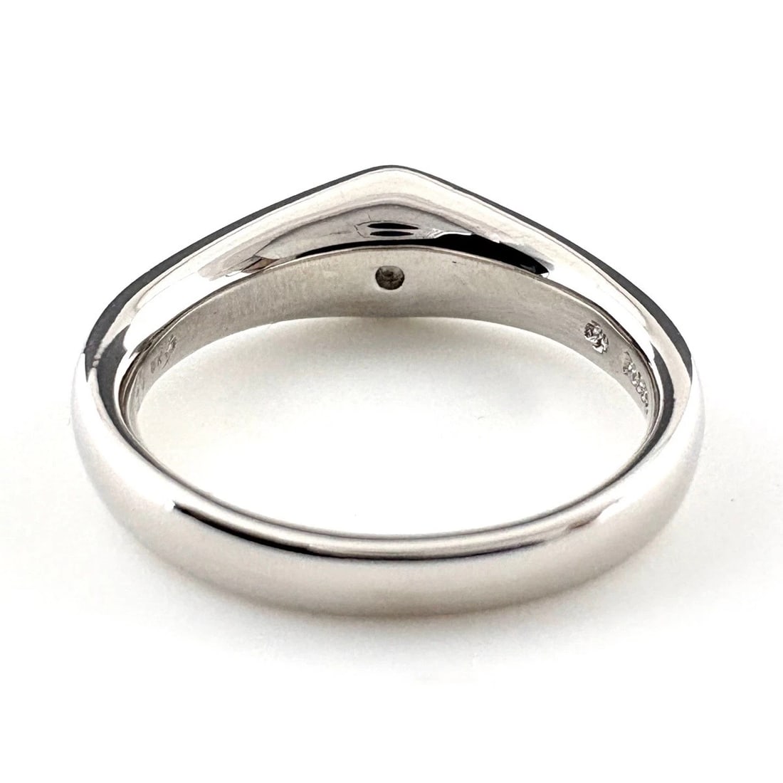 DIAMOND DESIGN PLATINUM RING - 4