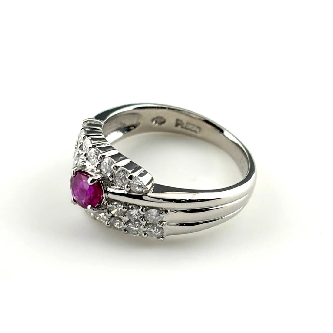 RUBY DESIGN PLATINUM MELEE DIAMOND RING: ruby design Platinum melee diamond Ring Brand: Unbranded Type/Style: Ring Material: Pt850, Main Stone/Creation Ruby Diamond Color: None Size: US 6 Accessories: None Accessories Notice: Whe