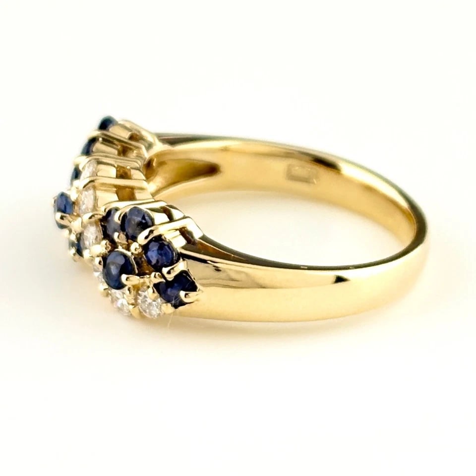 SAPPHIRE DESIGN YGMELEE DIAMOND RING: sapphire design YGmelee diamond Ring Brand: Unbranded Type/Style: Ring Material: 18KYellowGold, Main Stone/Creation Sapphire Diamond Color: YellowGold Size: US 6 Accessories: None Accessor