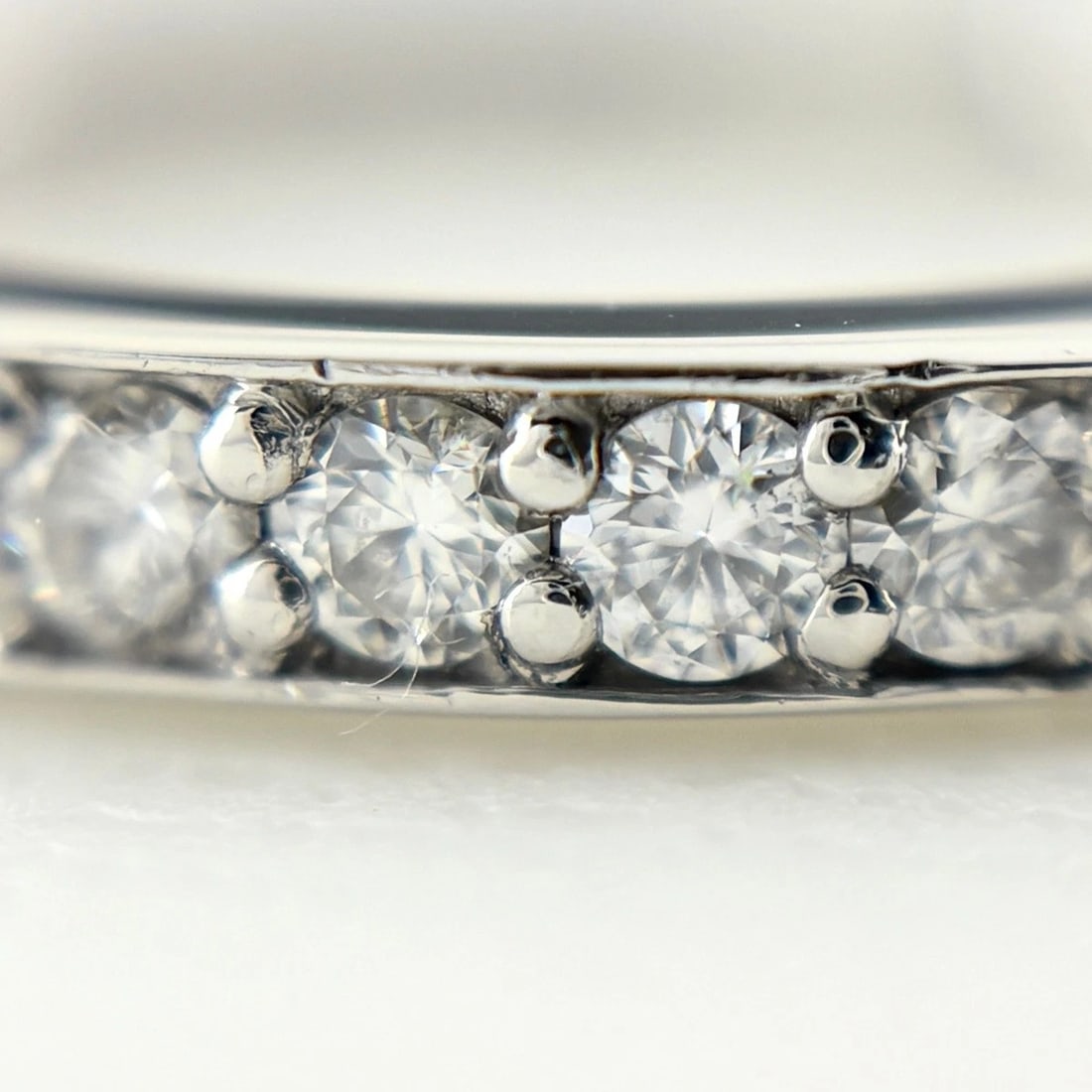 MELEE DIAMOND DESIGN PLATINUM RING - 2