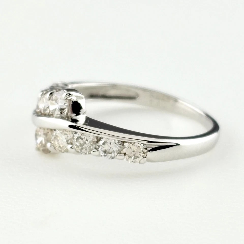 MELEE DIAMOND DESIGN PLATINUM RING: melee diamond design Platinum Ring Brand: Unbranded Type/Style: Ring Material: Pt900, Main Stone/Creation Natural Color: None Size: US 6.5 to 7 Accessories: None Accessories Notice: When p