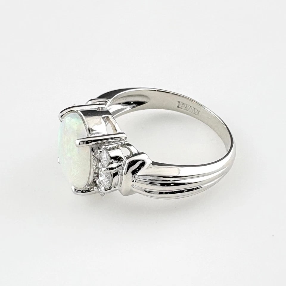 OPAL DESIGN PLATINUM RING DIAMOND: opal design Platinum Ring diamond Brand: Unbranded Type/Style: Ring Material: Pt900, Main Stone/Creation opal diamond Color: None Size: US 6.5 Accessories: None Accessories Notice: When pu