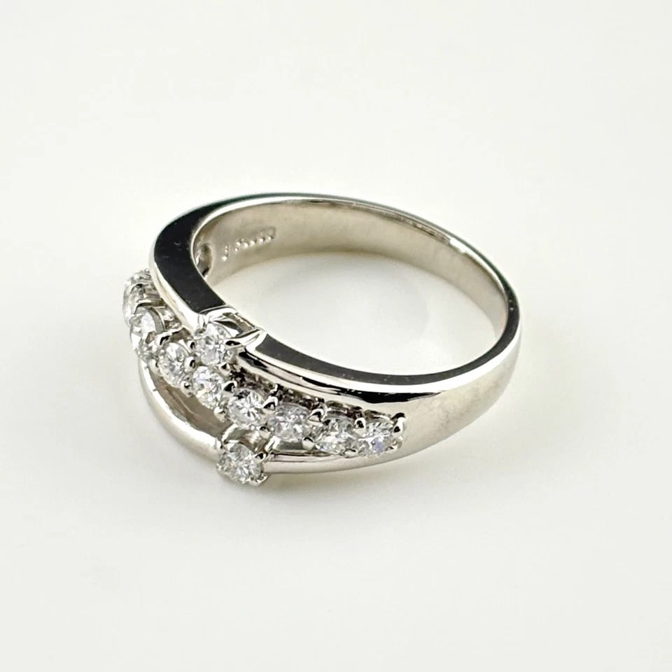 MELEE DIAMOND DESIGN PLATINUM RING: melee diamond design Platinum Ring Brand: Unbranded Type/Style: Ring Material: Pt900, Main Stone/Creation Natural Color: None Size: US 7.5 to 8 Accessories: None Accessories Notice: When p