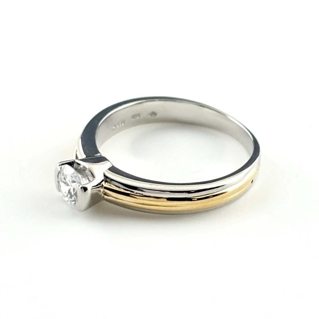 DIAMOND DESIGN PLATINUM YG YELLOWGOLD RING: diamond design Platinum YG YellowGold Ring Brand: Unbranded Type/Style: Ring Material: Pt850 18K, Main Stone/Creation Natural Color: None YG Size: US 5 Accessories: None Accessories Notice: When