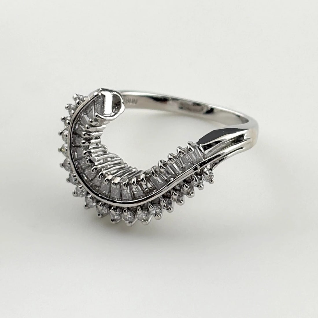 MELEE DIAMOND DESIGN PLATINUM RING - 4