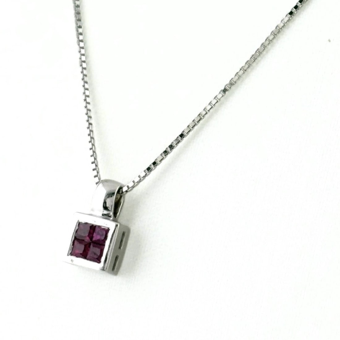 RUBY DESIGN WG WHITEGOLD BANGLES NECKLACE