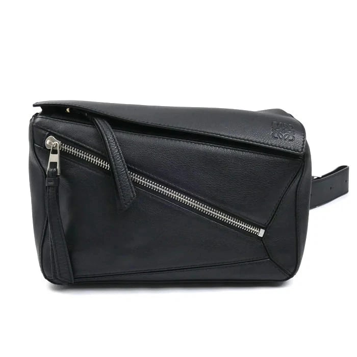 LOEWE PUZZLE BUM BAG SMALL BODY BAG: LOEWE Puzzle Bum Bag Small Body Bag Brand: LOEWE Type/Style: Handbag Material: Classic Calf Color: black Size: W25cm x H16cm x D10cm Accessories: None Accessories Notice: When purchasing p