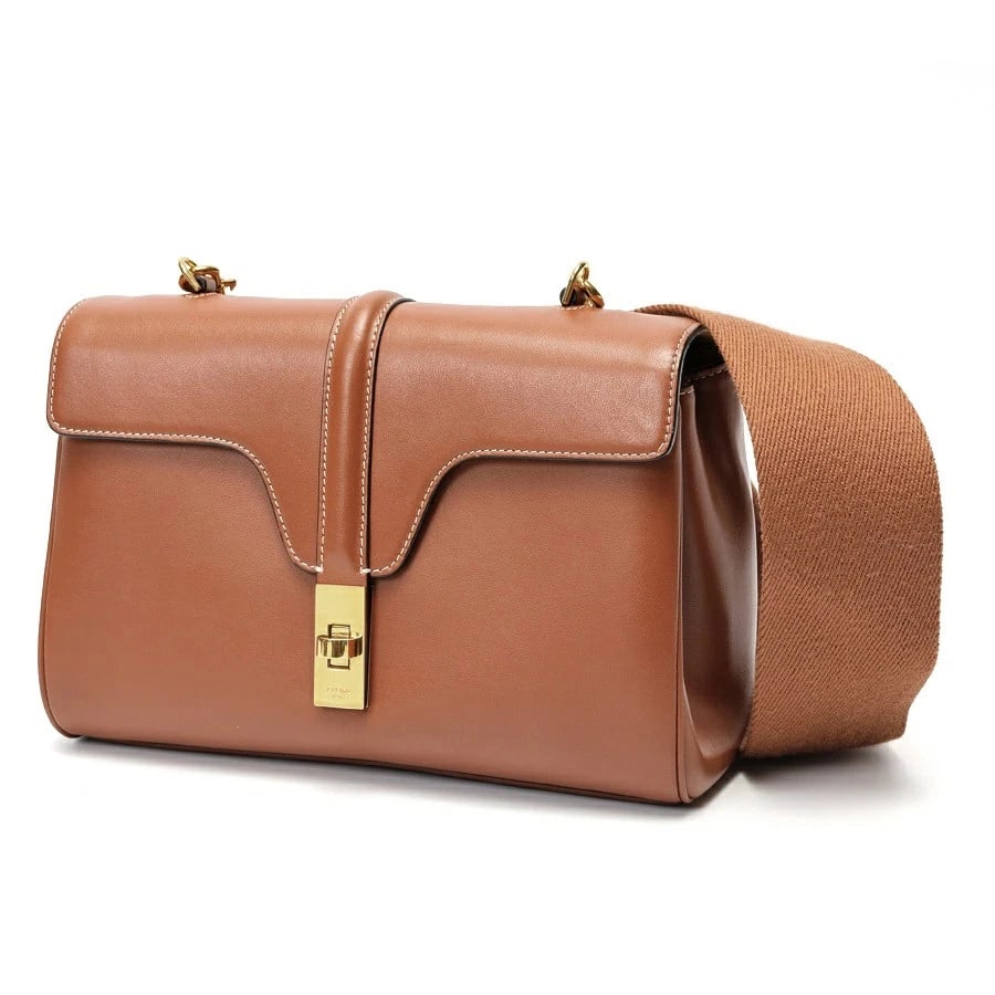 CELINE TEEN SOFT SHOULDER BAG: Celine Teen Soft Shoulder Bag Brand: Celine Type/Style: Bag Material: Smooth Scarf Skin Color: Tan Size: W23?H16?D9cm Accessories: None Accessories Notice: When purchasing pre-owned goods, please