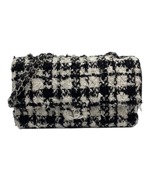 CHANEL DOUBLE FLAP MATELASS TWEED SHOULDER BAG: CHANEL Double Flap Matelass? Tweed Shoulder Bag Brand: CHANEL Type/Style: Handbag Material: Tweed X Leather Color: White X Black Size: H:15.0cm / W:26.0cm / D:7.0cm Accessories: None Acces