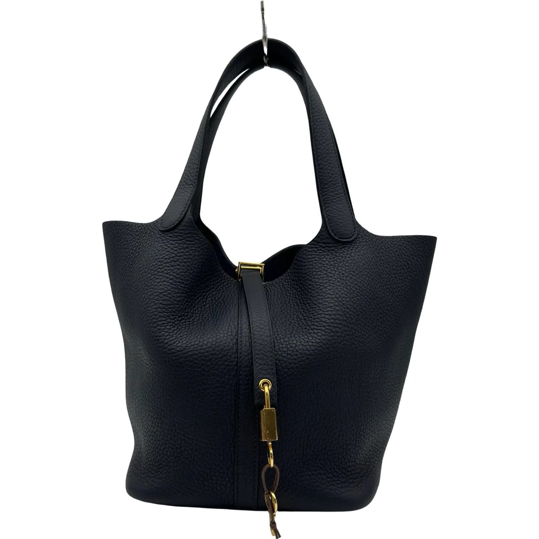 HERMES PICOTIN LOCK MM BLUE NUIT GHW TAURILLON: HERMES Picotin Lock MM Blue Nuit GHW Taurillon Brand: HERMES Type/Style: Handbag Material: Taurillon Color: Blue Nuit / GD Hardware Size: W: 17.5cm / H: 22cm / D: 22cm Accessories: None Accessories