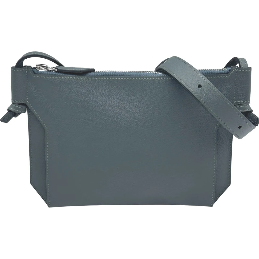 HERMES ULTRA PLUME 24 BLUE ORAGE SHW SHOULDER BAG: HERMES Ultra Plume 24 Blue Orage SHW Shoulder Bag Brand: HERMES Type/Style: Handbag Material: Evercolor Color: Blue Orage / SV Hardware Size: W: 24cm / H: 17cm / D: 0.5cm Accessories: None