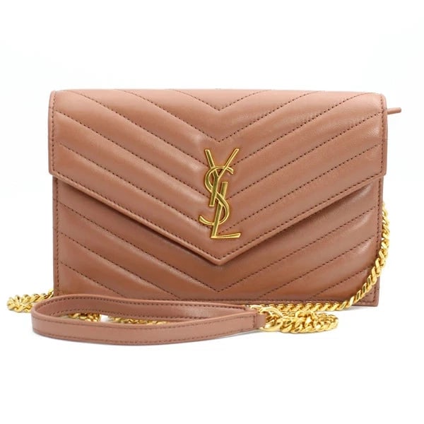 SAINT LAURENT CASSANDRA ENVELOPE PINK: Saint Laurent Cassandra Envelope Pink Brand: Saint Laurent Type/Style: Handbag Material: Lambskin Color: Pink Size: W:19cm ? H:12cm ? D:2.5cm Accessories: None Accessories Notice: When purchasing