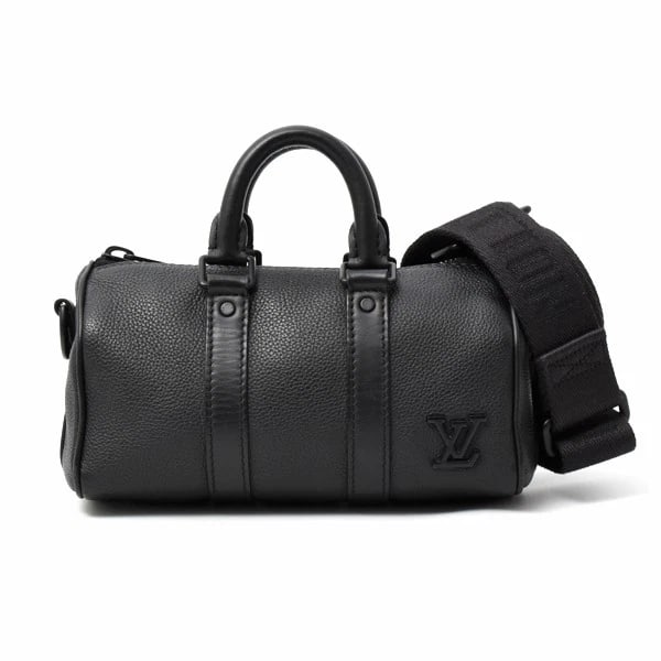 LOUIS VUITTON LV AEROGRAM KEEPALL XS: Louis Vuitton LV Aerogram Keepall XS Brand: LOUIS VUITTON Type/Style: Handbag Material: none Color: Exterior Color Noir Size: H:12.5cm ? W:21.5cm ? D:9cm Accessories: None Accessories Noti