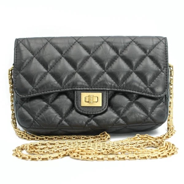 CHANEL PHONE CASE CALF BLACK: Chanel Phone Case Calf Black Brand: Chanel Type/Style: Handbag Material: Calf Color: Black Size: W:17cm ? H:10cm ? D:3.5cm Accessories: None Accessories Notice: When purchasing pre-owned goods,