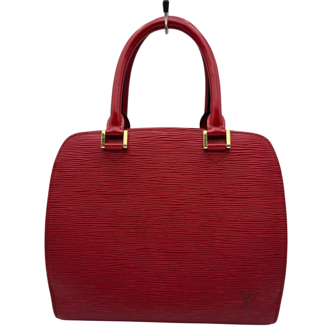 LOUIS VUITTON PONT-NEUF RED EPI LEATHER HANDBAG: Louis Vuitton Pont-Neuf Red Epi Leather Handbag Brand: LOUIS VUITTON Type/Style: Handbag Material: Epi Leather Color: Castilian Red Size: W: 24.5cm / H: 22.0cm / D: 8.5cm Accessories: None